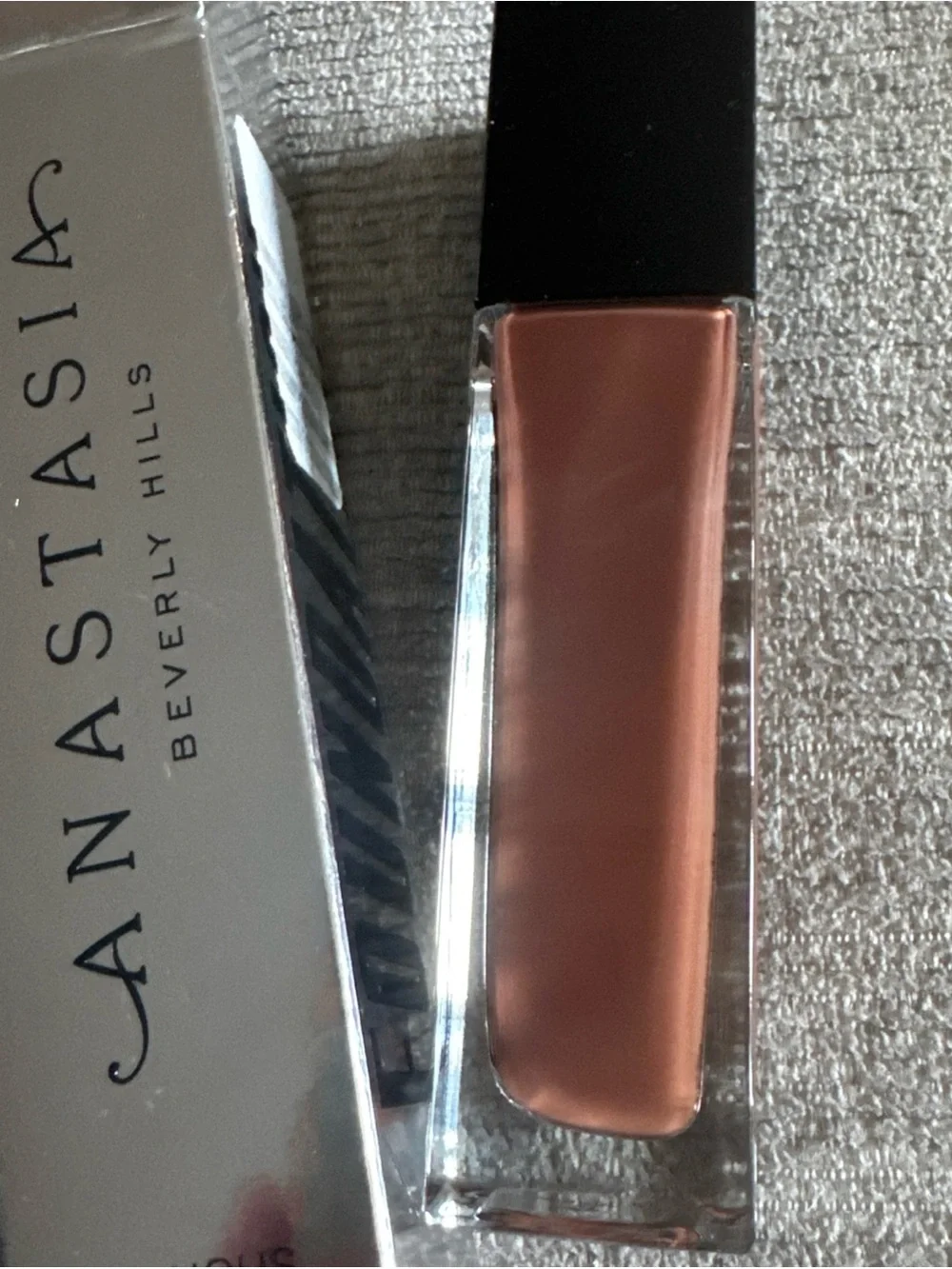 Anastasia Beverly Hills liquid luminous